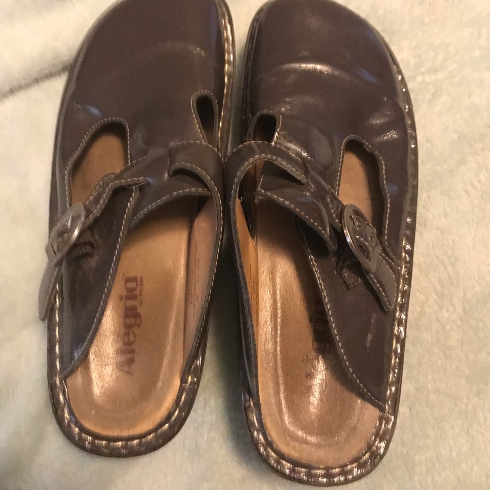 Alegria mules